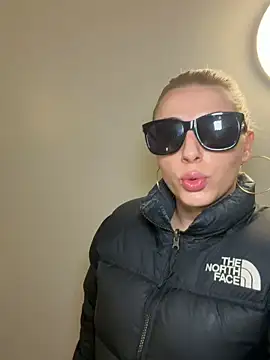 Strongqueen online show from 21, 12, 2025