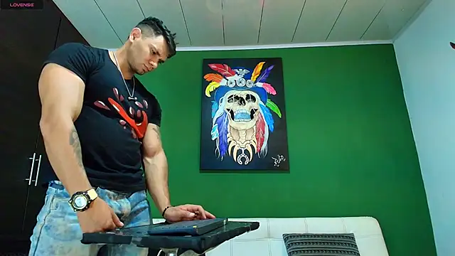 Snapshot of GendersonFit chatting on 17, 9, 2025 GendersonFit online show from 17, 9, 2025