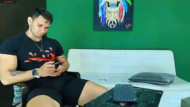 Snapshot of GendersonFit chatting on 1, 11, 2025 GendersonFit online show from 1, 11, 2025