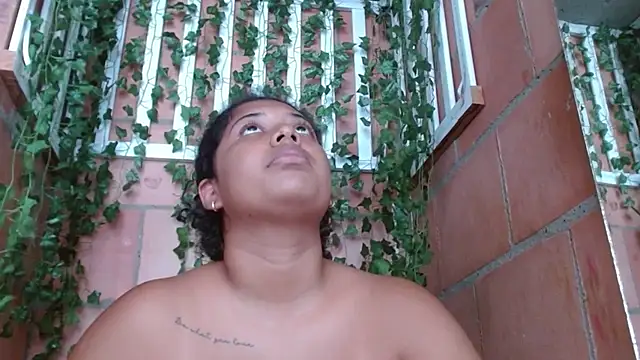 Snapshot of belindathompson chatting on 16, 1, 2025 belindathompson online show from 16, 1, 2025