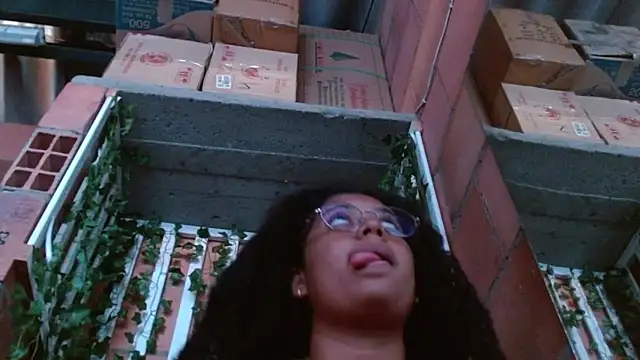 Snapshot of belindathompson chatting on 23, 1, 2025 belindathompson online show from 23, 1, 2025