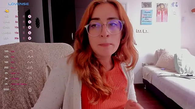 Snapshot of linda_giggle chatting on 19, 12, 2024 linda giggle online show from 19, 12, 2024
