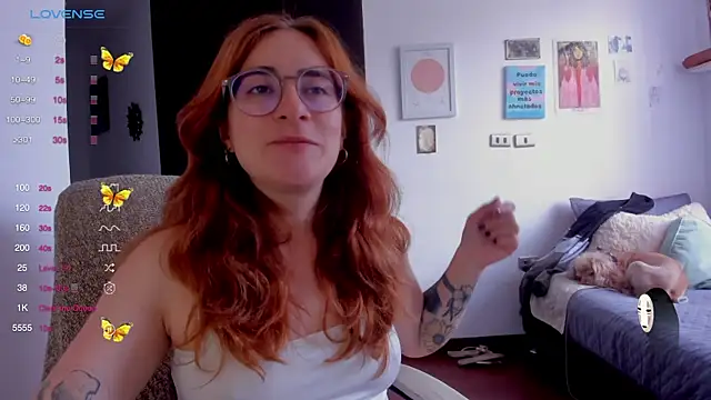 Snapshot of linda_giggle chatting on 24, 12, 2024 linda giggle online show from 24, 12, 2024