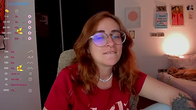Snapshot of linda_giggle chatting on 8, 1, 2025 linda giggle online show from 8, 1, 2025