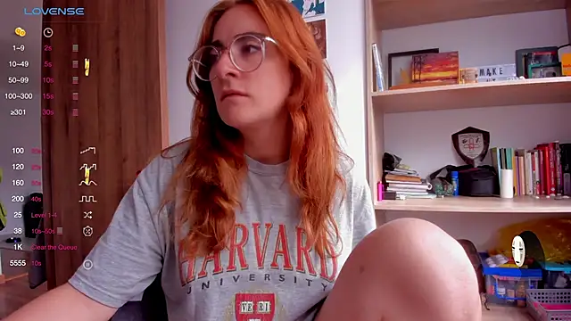 Snapshot of linda_giggle chatting on 20, 2, 2025 linda giggle online show from 20, 2, 2025