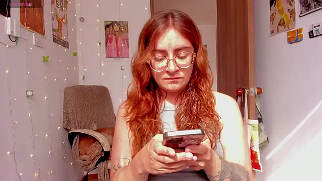 Snapshot of linda_giggle chatting on 26, 9, 2025 linda giggle online show from 26, 9, 2025