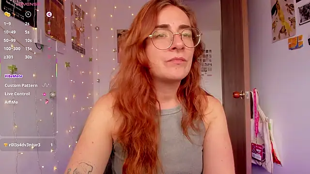 Snapshot of linda_giggle chatting on 7, 10, 2025 linda giggle online show from 7, 10, 2025