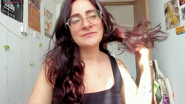 Snapshot of linda_giggle chatting on 15, 10, 2025 linda giggle online show from 15, 10, 2025