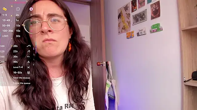 Snapshot of linda_giggle chatting on 17, 10, 2025 linda giggle online show from 17, 10, 2025