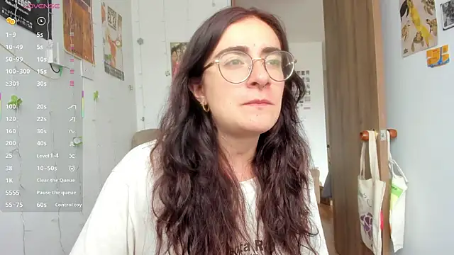 Snapshot of linda_giggle chatting on 25, 10, 2025 linda giggle online show from 25, 10, 2025