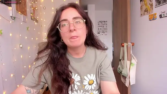 Snapshot of linda_giggle chatting on 30, 10, 2025 linda giggle online show from 30, 10, 2025