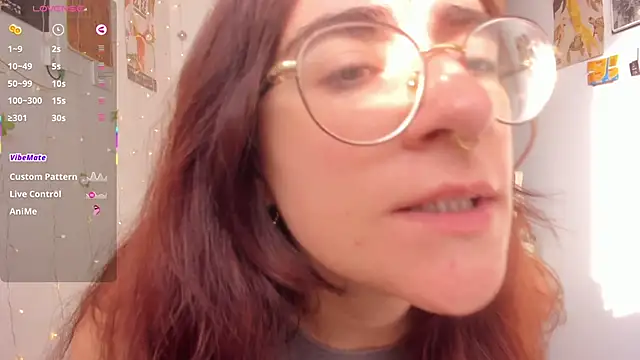 Snapshot of linda_giggle chatting on 1, 12, 2025 linda giggle online show from 1, 12, 2025