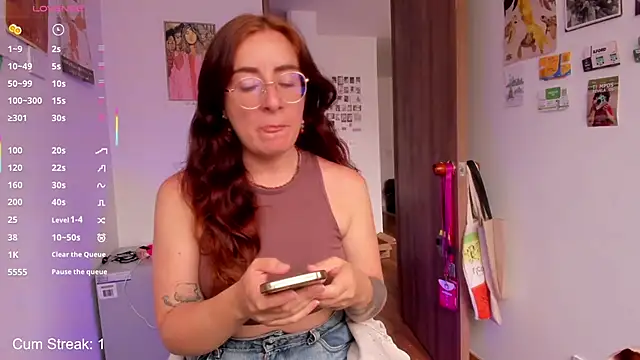 Snapshot of linda_giggle chatting on 16, 4, 2026 linda giggle online show from 16, 4, 2026