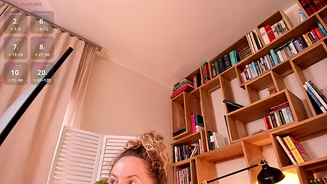 Amber Foks online show from 9, 5, 2026
