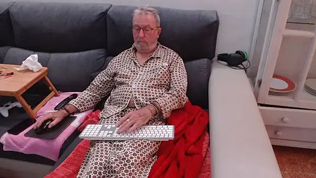 Nudelschwanz online show from 14, 12, 2024