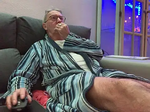 Nudelschwanz online show from 3, 2, 2025