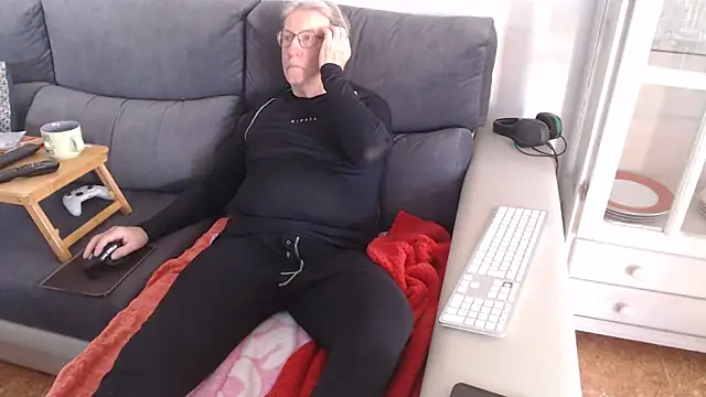 Nudelschwanz online show from 4, 2, 2025