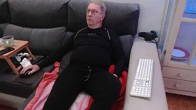 Nudelschwanz online show from 6, 2, 2025