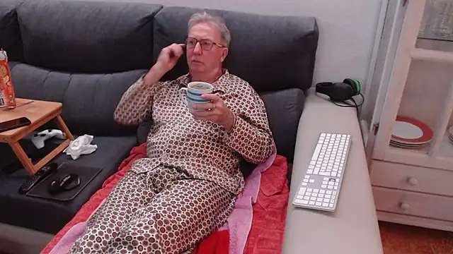Nudelschwanz online show from 7, 2, 2025