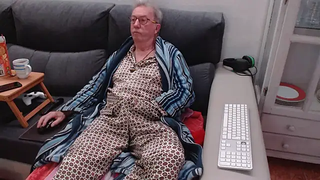 Nudelschwanz online show from 8, 2, 2025