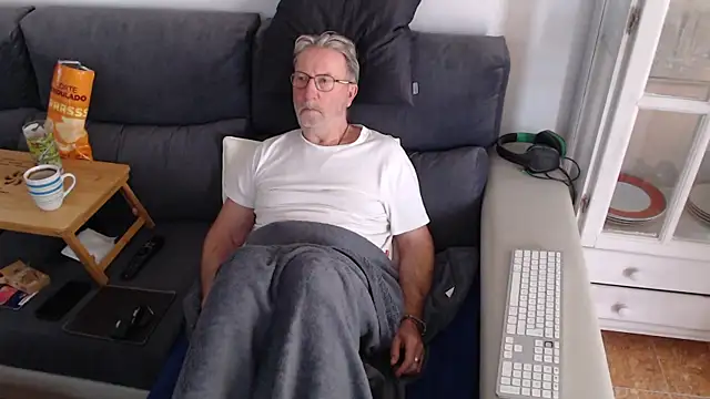 Nudelschwanz online show from 9, 3, 2025