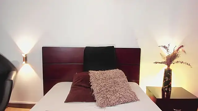 Amber  Davis online show from 31, 12, 2024