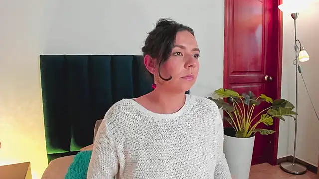 Amber  Davis online show from 9, 1, 2025