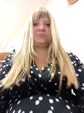 Snapshot of Office_Albertina chatting on 11, 9, 2025 Office Albertina online show from 11, 9, 2025