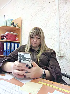 Snapshot of Office_Albertina chatting on 19, 5, 2026 Office Albertina online show from 19, 5, 2026