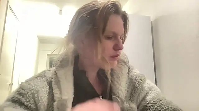 Snapshot of samanthaalice chatting on 13, 3, 2025 samanthaalice online show from 13, 3, 2025