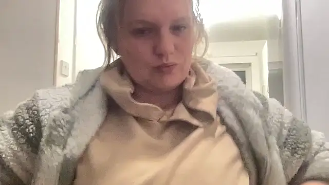 Snapshot of samanthaalice chatting on 19, 3, 2025 samanthaalice online show from 19, 3, 2025