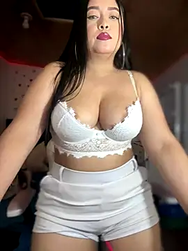 Snapshot of cami_ortiz__ chatting on 4, 12, 2024 cami ortiz   online show from 4, 12, 2024