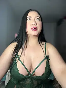 Snapshot of cami_ortiz__ chatting on 12, 12, 2024 cami ortiz   online show from 12, 12, 2024