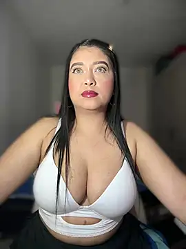 Snapshot of cami_ortiz__ chatting on 19, 1, 2025 cami ortiz   online show from 19, 1, 2025