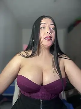 Snapshot of cami_ortiz__ chatting on 25, 1, 2025 cami ortiz   online show from 25, 1, 2025