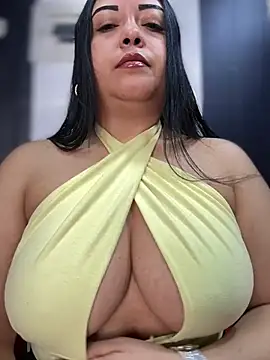 Snapshot of cami_ortiz__ chatting on 18, 2, 2025 cami ortiz   online show from 18, 2, 2025