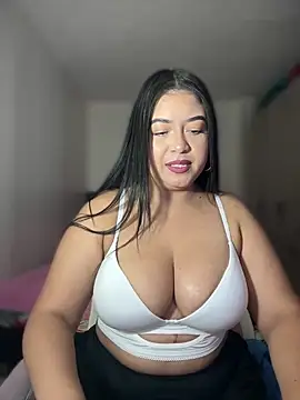 Snapshot of cami_ortiz__ chatting on 15, 3, 2025 cami ortiz   online show from 15, 3, 2025