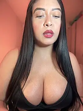 Snapshot of cami_ortiz__ chatting on 25, 9, 2025 cami ortiz   online show from 25, 9, 2025