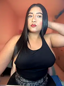 Snapshot of cami_ortiz__ chatting on 10, 10, 2025 cami ortiz   online show from 10, 10, 2025