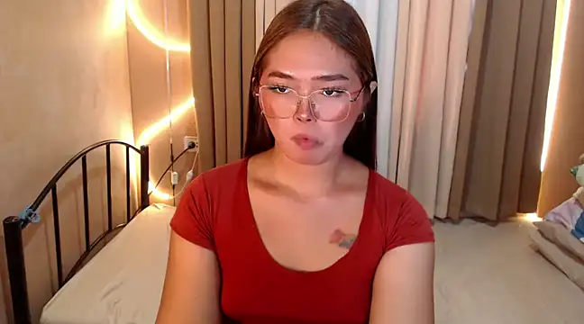 Snapshot of Itsme_claire chatting on 4, 12, 2024 Itsme claire online show from 4, 12, 2024