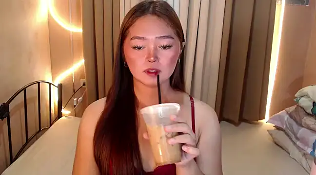 Snapshot of Itsme_claire chatting on 5, 12, 2024 Itsme claire online show from 5, 12, 2024