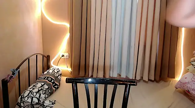 Snapshot of Itsme_claire chatting on 27, 1, 2025 Itsme claire online show from 27, 1, 2025