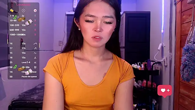 Snapshot of Itsme_claire chatting on 16, 10, 2025 Itsme claire online show from 16, 10, 2025