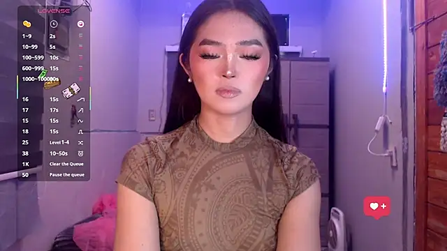 Snapshot of Itsme_claire chatting on 19, 10, 2025 Itsme claire online show from 19, 10, 2025