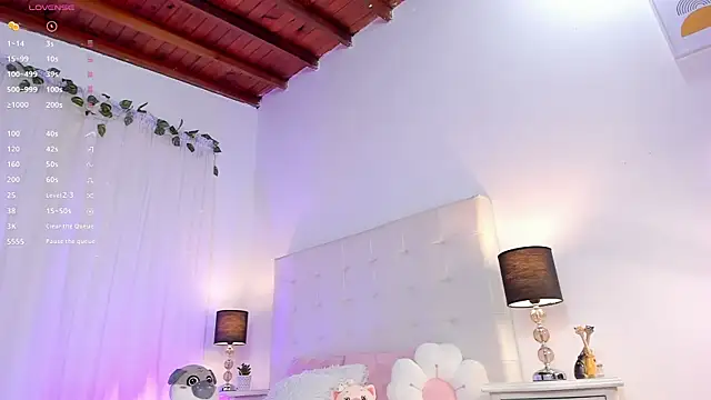 tatikiss  online show from 11, 9, 2025