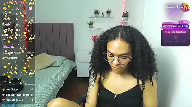 Nina lovee  online show from 6, 12, 2024