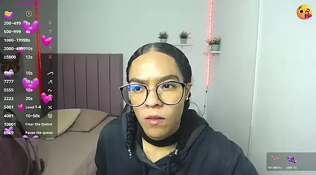 Nina lovee  online show from 21, 12, 2024