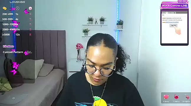 Nina lovee  online show from 30, 12, 2024