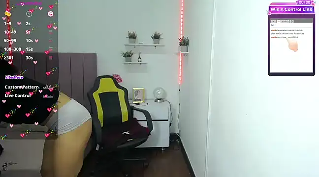 Nina lovee  online show from 15, 2, 2025