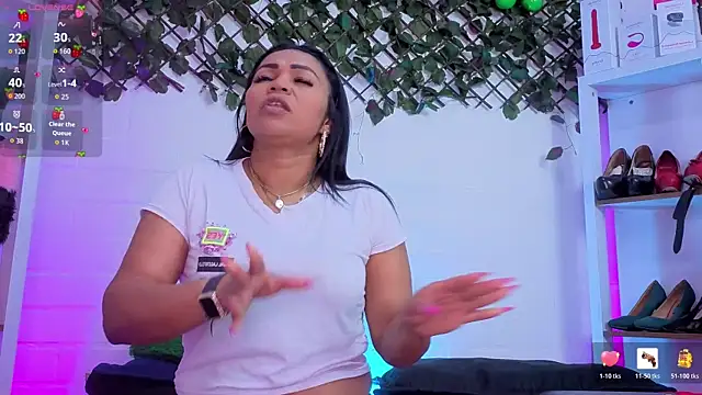 Snapshot of louise_nails chatting on 17, 6, 2026 louise nails online show from 17, 6, 2026